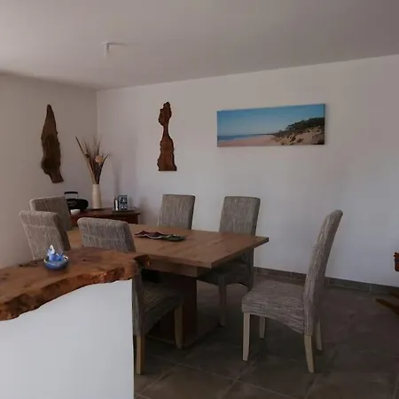 Maison Proche De Royan A Sur Gironde 2 *