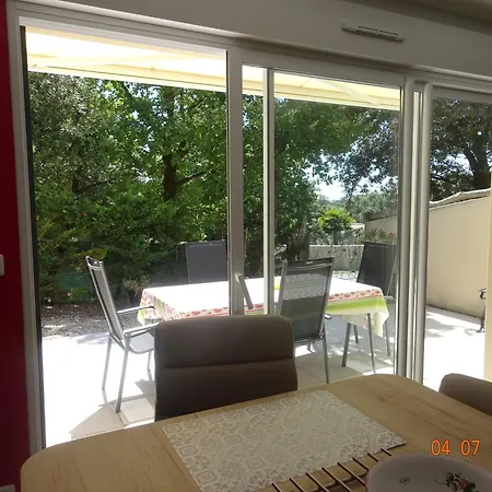Maison Proche De Royan A Sur Gironde 2 펜션