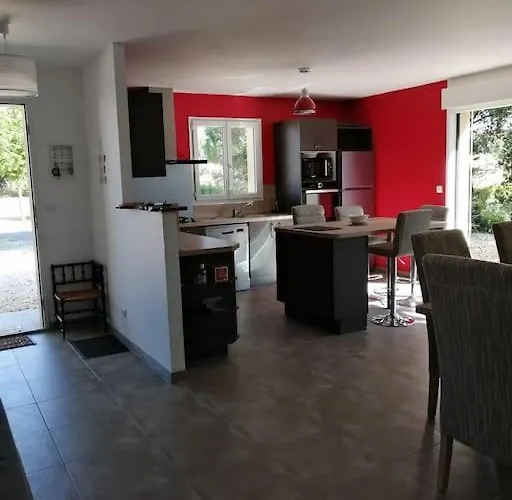 Maison Proche De Royan A Sur Gironde 2